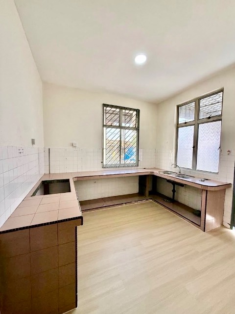 Taman Daya - Single Storey Terrace / Corner Lot with Big Land / Renovated & Extended Unit - Gambar kecil 9