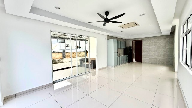 Taman Nusa Duta - Double Storey Semi Detached / Corner Lot with 30ft Side Land / Surrounded by TF Mart & Many Shoplots - Thumbnail 11