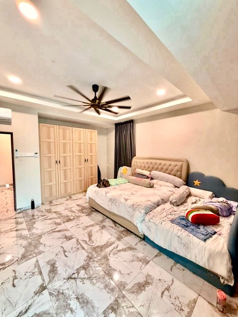Austin Duta - Double Storey Terrace / Fully Renovated & Extended / Superb Condition - Thumbnail 4