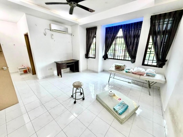 Seri Orkid - Double Storey Terrace / Renovated & Extended / Unblock View - Thumbnail 2