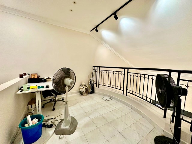 Mutiara Rini - 1.5 Storey Terrace / Fully Renovated Unit / Good Condition - Thumbnail 6