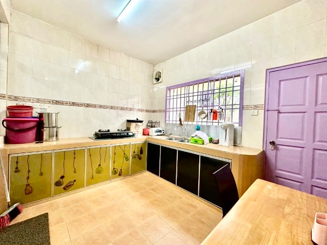 Bukit Indah - Double Storey Terrace / Basic Renovation / 10mins to AEON Mall - Gambar kecil 12