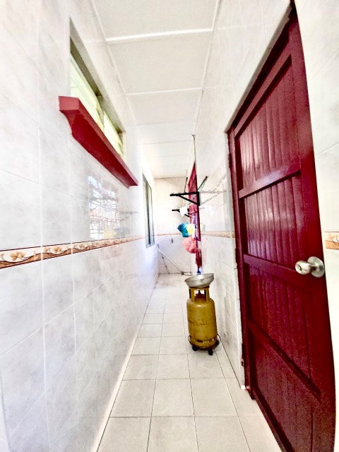 Bukit Impian - Single Storey Terrace / Hot Deal Super Low Price / Basic Renovation with Kitchen Extension - Thumbnail 11