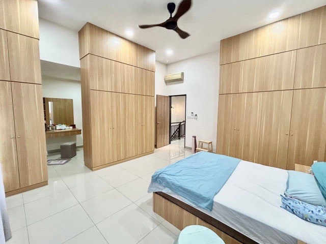 Impian Emas (Iconia) - Double Storey Corner Lot / Fully Renovated Unit / Unblock View - Thumbnail 3