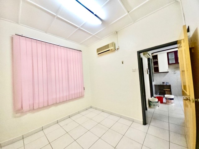 Bukit Impian - Single Storey Terrace / Hot Deal Super Low Price / Basic Renovation with Kitchen Extension - Thumbnail 4