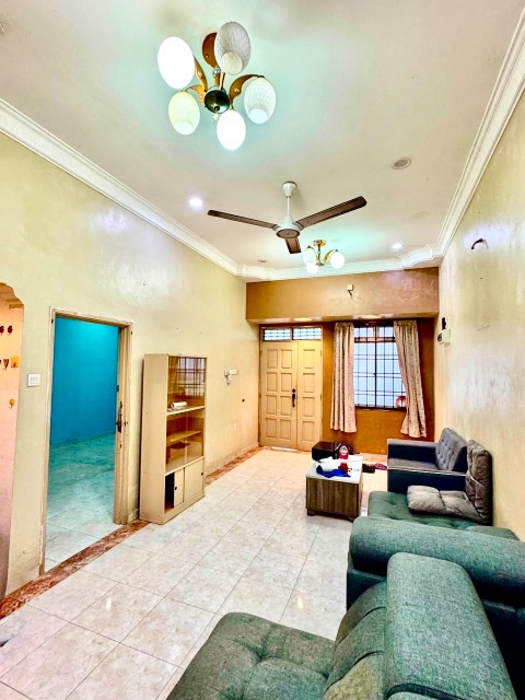 Nusa Bestari - Single Storey Terrace / Basic Renovated Unit / Strategic Matured Location - Thumbnail 2