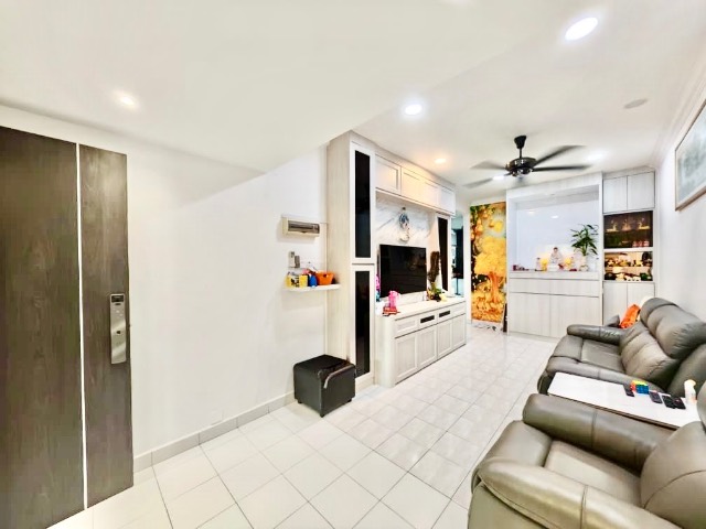 Permas Jaya - Single Storey Terrace House / Fully Renovated Unit / Good Condition