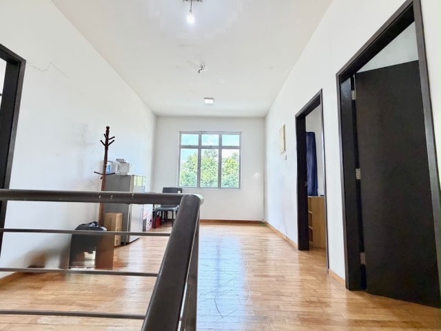 Taman Molek (Molek Haven) - Double Storey Terrace / Corner Lot with Extra Land / Gated & Guarded - Thumbnail 8