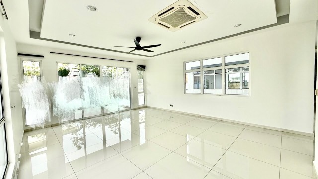 Taman Nusa Duta - Double Storey Semi Detached / Corner Lot with 30ft Side Land / Surrounded by TF Mart & Many Shoplots - Thumbnail 5