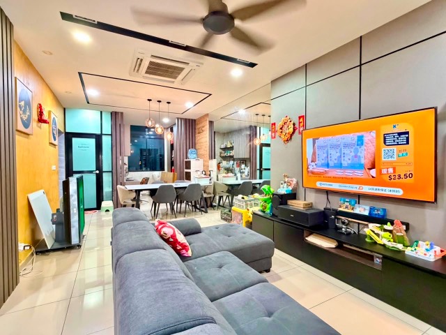 Bandar Seri Alam (Citrine Residenz) - Double Storey Terrace / Fully Renovated in Good Condition / 24hr Security - Thumbnail 2