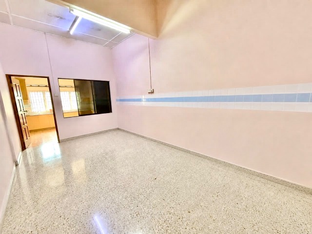 Taman Sentosa - Single Storey Terrace / Right Opposite of Restaurants / 10 mins to CIQ - 缩略图 5
