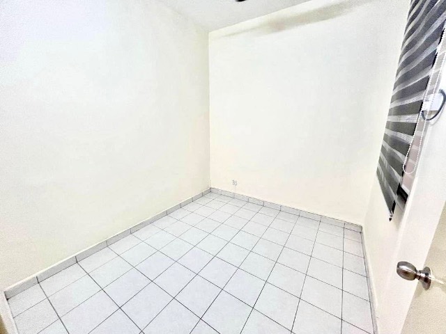 Setia Indah - 1.5 Storey Terrace / Unblock View / Gated & Guarded - Thumbnail 4