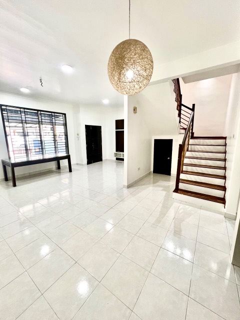 Mutiara Rini - Double Storey Terrace / Renovated & Refurbished / Good Condition - Thumbnail 3