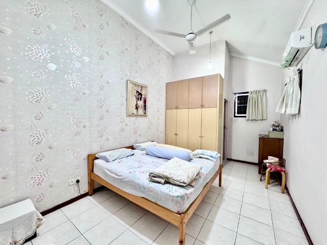 Taman Molek (Molek Cottage) - 1.5 Storey Terrace / Unblock Garden View / Gated & Guarded - Thumbnail 4