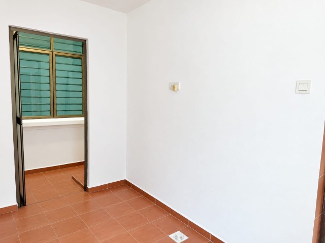 Impian Emas - Double Storey Terrace / Large Size & Built Up / Fully Renovated Unit - Thumbnail 15