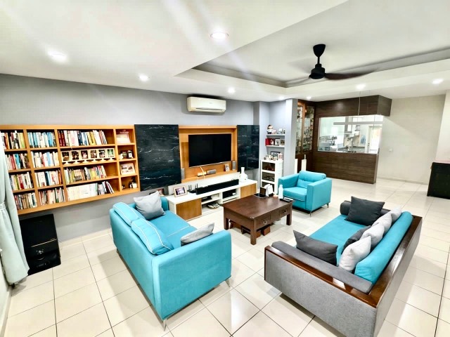 Bukit Indah (Avenue 8) - Double Storey Terrace / Fully Renovated & Extended / Move In Condition - Thumbnail 2