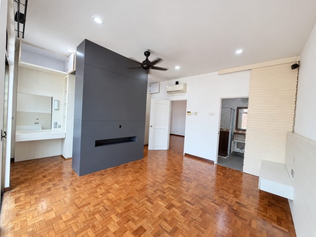 Impian Emas - Double Storey Terrace / Large Size & Built Up / Fully Renovated Unit - Thumbnail 3