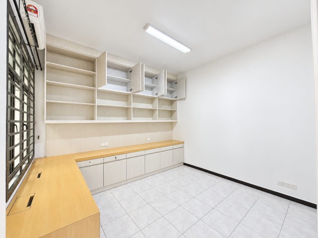 Impian Emas - Double Storey Terrace / Large Size & Built Up / Fully Renovated Unit - Thumbnail 11