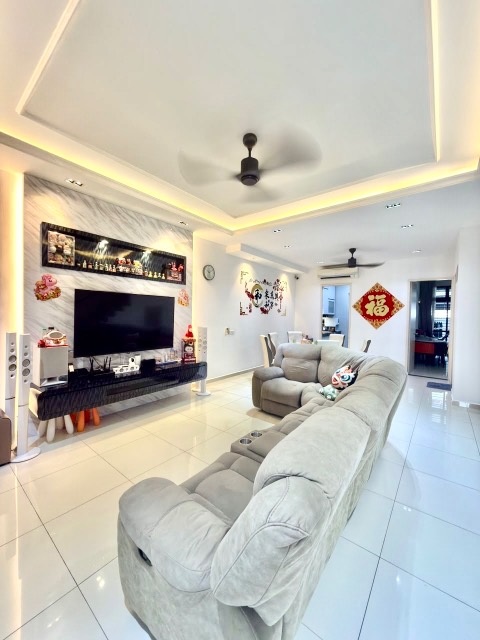 Eco Summer - Double Storey Terrace / Renovated with Partial Furnishing / Opposite of Eco Palladium - Thumbnail 1