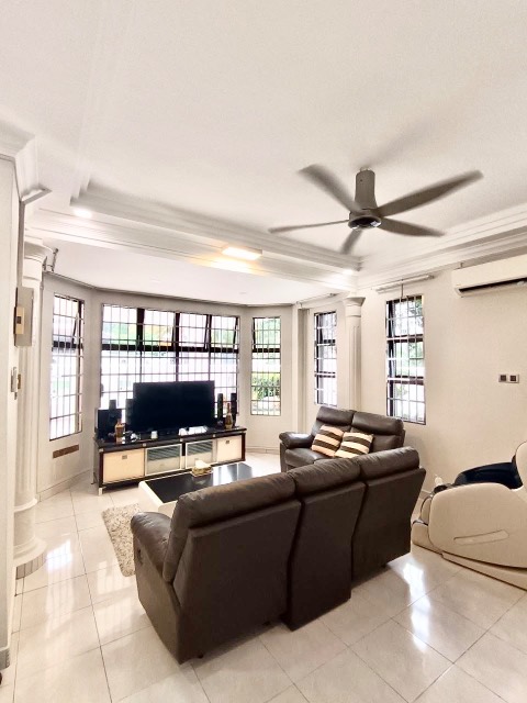 Desa Tebrau - Double Storey Terrace / Corner Lot with Extra Land / Fully Extended Unit - Thumbnail 4