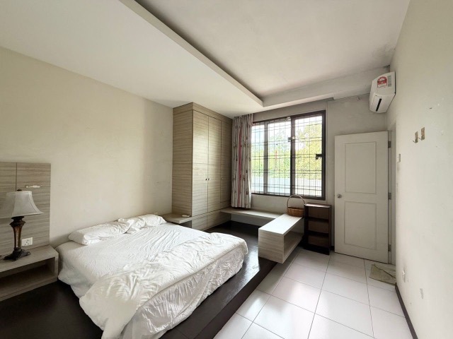 Impian Emas - Double Storey Terrace / Renovated & Furnished / Good Condition - Thumbnail 7