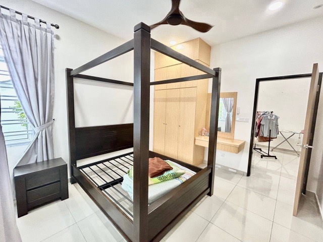 Impian Emas (Iconia) - Double Storey Corner Lot / Fully Renovated Unit / Unblock View - Thumbnail 4