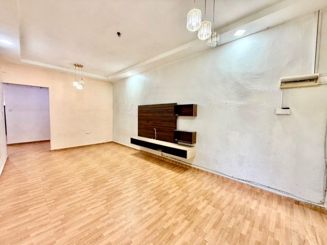 Tun Aminah - Single Storey Terrace / Renovated & Kitchen Extended / Unblock View - Thumbnail 2