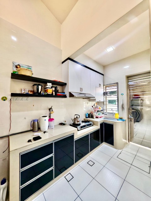 Setia Eco Gardens - Single Storey Terrace / Partial Renovated & Furnished / Nearby Tuas Highway - Thumbnail 10