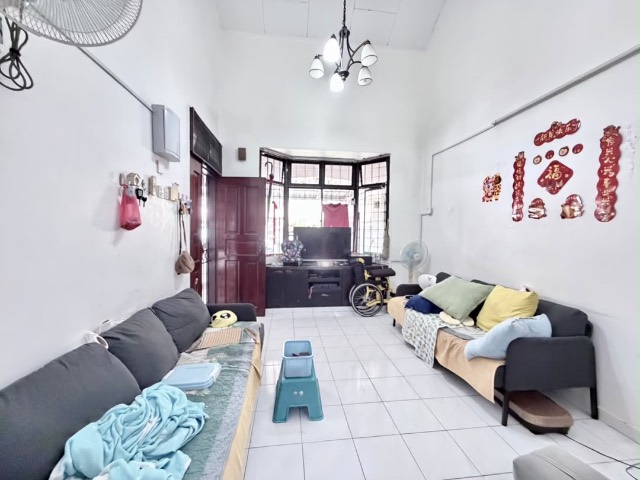 Taman Daya - Single Storey Terrace / beside Setia Indah & Mount Austin