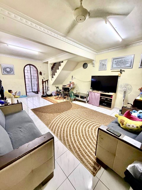 Desa Cemerlang - Double Storey Low Cost / Fully Renovated with MBJB Approval 