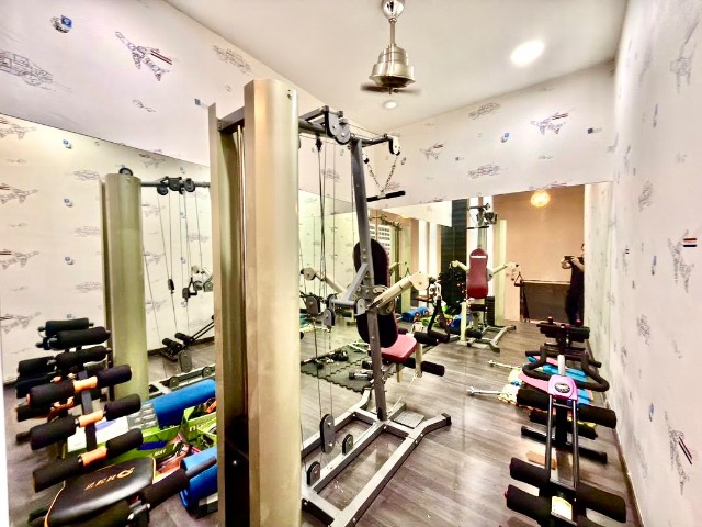 Seri Alam (Bina Park) - Three Storey Terrace / Large Land Area & Built Up / Renovated & Extended - Thumbnail 12