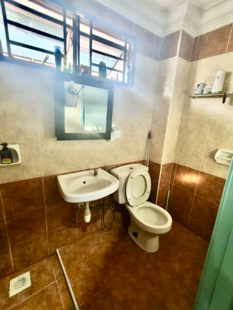 Nusa Jaya Mas - Three Storey Terrace / Rare Big Unit / Low Density only 10 Units - Thumbnail 10