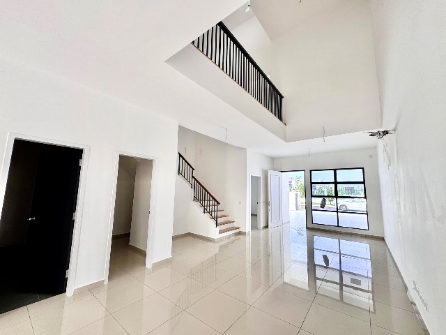 Eco Botanic (The Commune) - Double Storey Cluster / Brand New Subsale / Gated & Guarded - Thumbnail 2