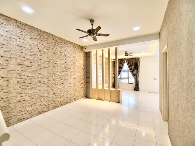 Setia Tropika (Elata Haven) - Double Storey Terrace / Fully Renovated & Extended / Gated & Guarded - Thumbnail 4