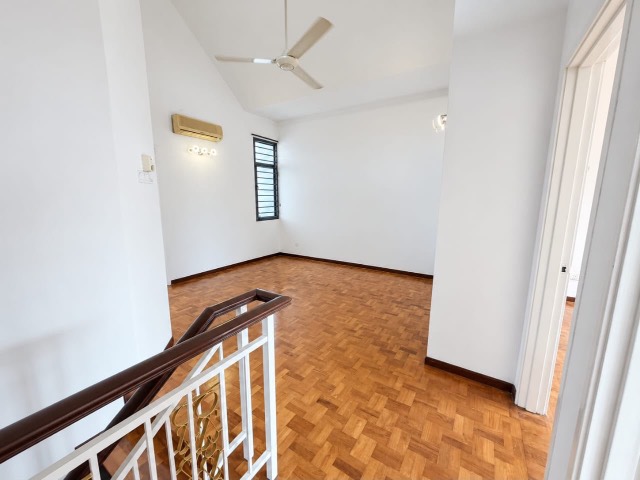 Impian Emas - Double Storey Terrace / Large Size & Built Up / Fully Renovated Unit - Thumbnail 9