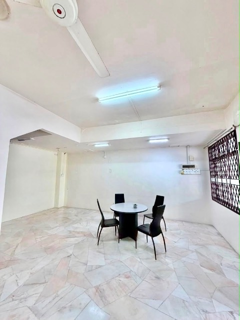 Skudai (Sri Putri) - Double Storey Terrace/ Fully Extended Unit / Good Condition - Thumbnail 4