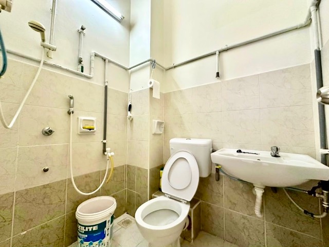 Bukit Indah - Double Storey Terrace / Basic Renovation / 10mins to AEON Mall - Gambar kecil 15