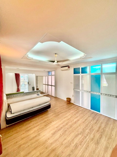 Permas Jaya - Double Storey Corner Lot / Fully Renovated & Extended / 15 mins to JB Town - Thumbnail 3
