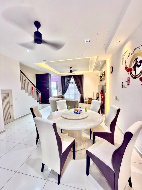 Eco Summer - Double Storey Terrace / Renovated with Partial Furnishing / Opposite of Eco Palladium - Thumbnail 10