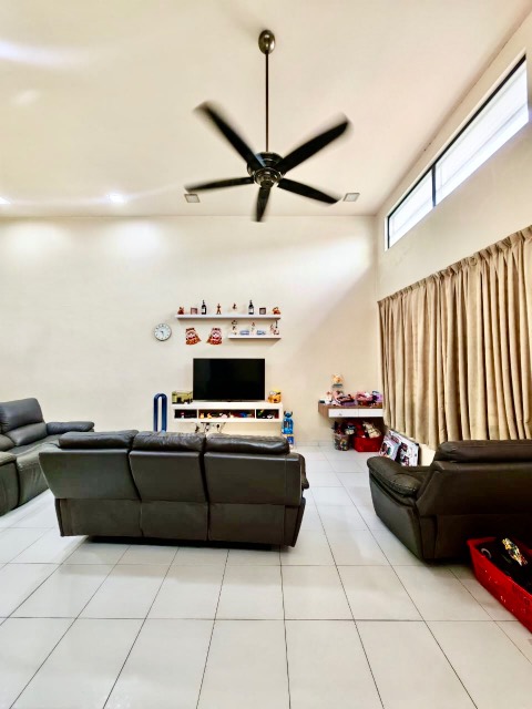 Setia Eco Gardens - Single Storey Terrace / Partial Renovated & Furnished / Nearby Tuas Highway - Thumbnail 2