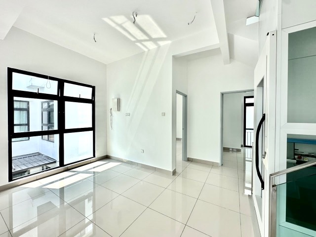 Mutiara Mas (Opal) - Three Storey Cluster / Private Lift in the Unit / Cheapest in the Market - Thumbnail 5