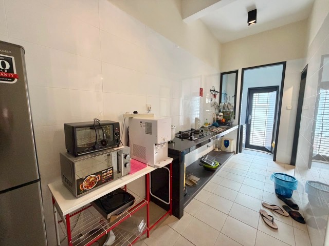 Mount Austin (Glenmarie) - Double Storey Terrace / Larger Type AirBnb Style / Gated & Guarded - Thumbnail 11
