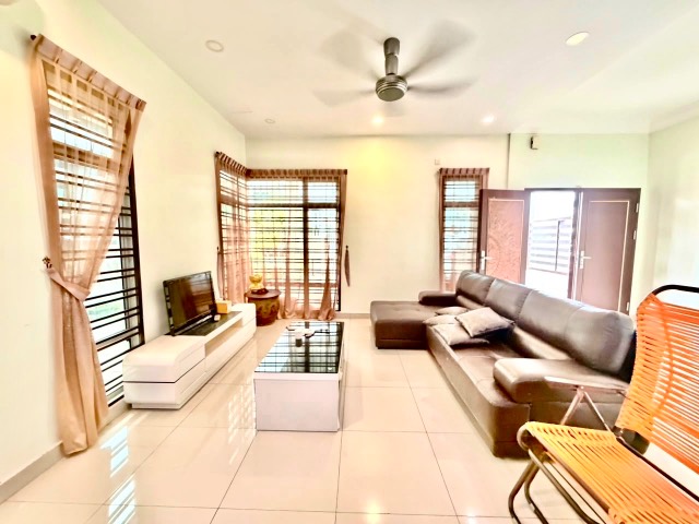 Seri Austin (Citrine) - Double Storey Cluster / Gated & Guarded / Nearby Eco Palladium - Thumbnail 2