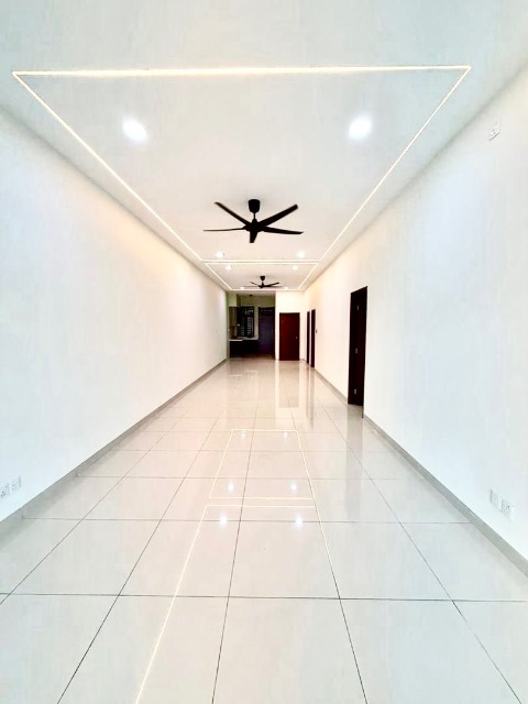 Pelangi Indah - Single Storey Terrace / Renovated & Kitchen Extended / Gated & Guarded - Thumbnail 3
