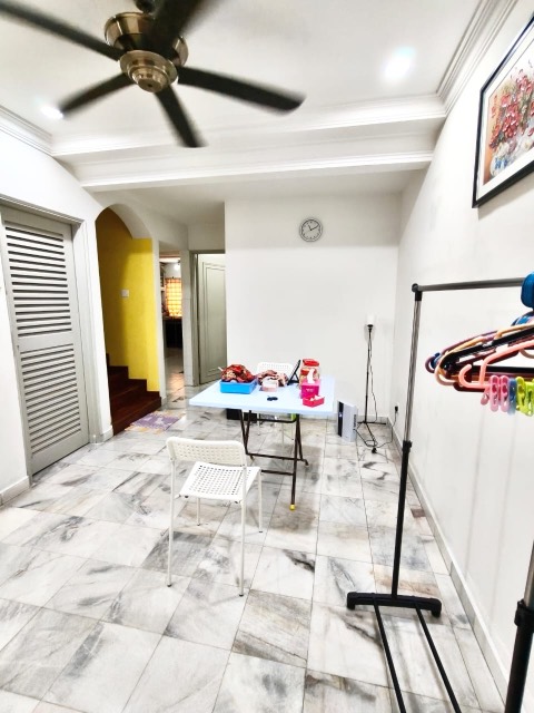 Taman Daya - Double Storey Terrace / Renovated & Extended Unit / Strategic Location Nearby Shoplots - Thumbnail 7