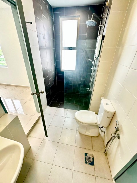 Horizon Hills - Three Storey Cluster / Renovated in Good Condition / Gated & Guarded - Thumbnail 15