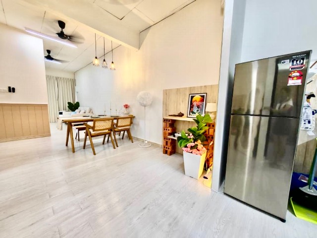 Taman Daya - Single Storey Terrace / Renovated with Kitchen Extension / Nearby Setia Indah & Mount Austin - Gambar kecil 7