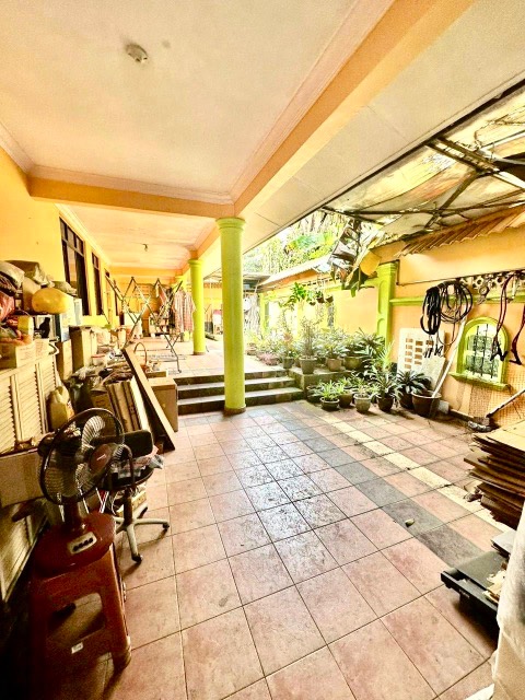 Taman Pelangi - Double Storey Terrace / Corner Lot with Extra Land / 10mins to CIQ - Thumbnail 2