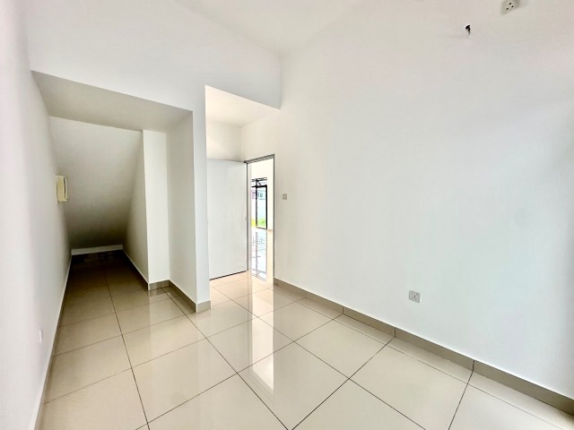 Mutiara Mas (Opal) - Three Storey Cluster / Private Lift in the Unit / Cheapest in the Market - Thumbnail 11