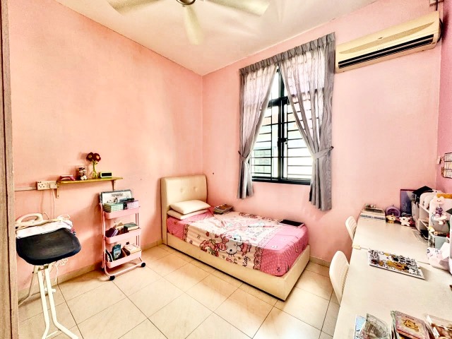 Bukit Indah - Double Storey Terrace / Basic Renovated in Well Condition / Gated & Guarded - Thumbnail 5